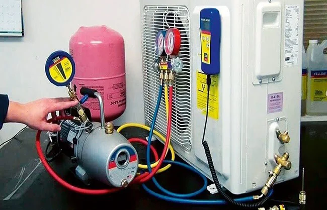 Hút chân không máy lạnh giúp loại bỏ không khí tạp chất ra khỏi hệ thống lạnh