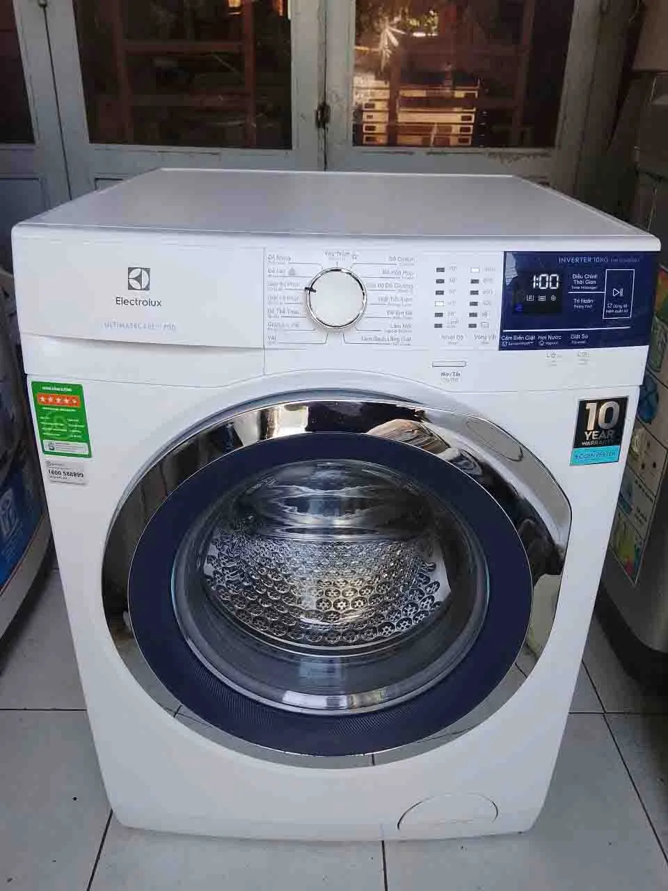 Máy giặt Electrolux Inverter 10 Kg model EWF1024BDWA mới 90%